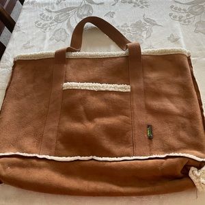 Suede bag lined with fleece